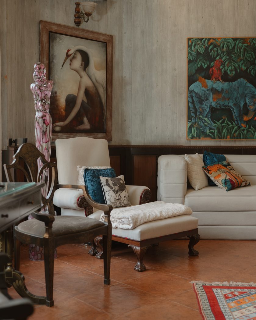 The Golden Hour Lounge, photograph 2