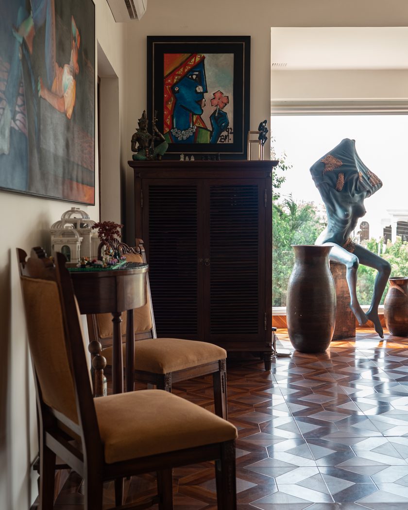 The Layered Lounge, photograph 4